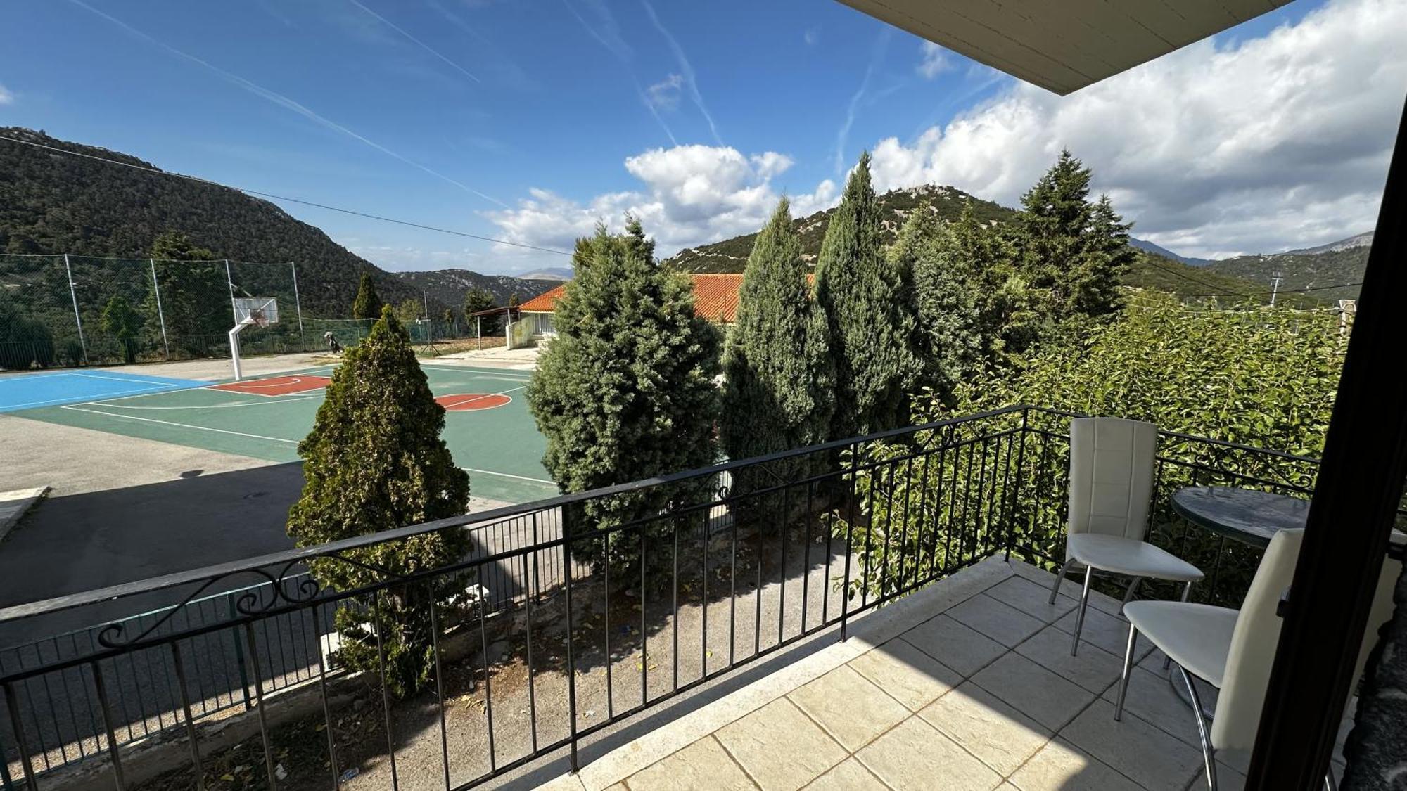 Apartamento Το Πέτρινο Kiriákion Exterior foto